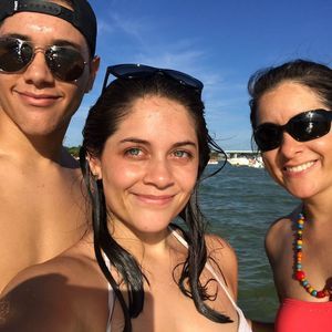 Meet your Posher, Carolina